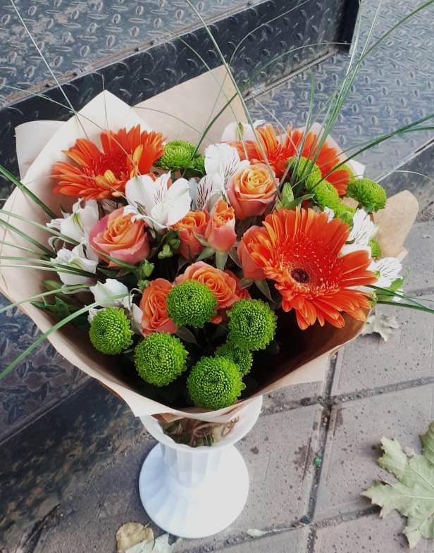 Букет цветов из: Герберы, Хризантемы, Альстромерии и Розы в Сковородино