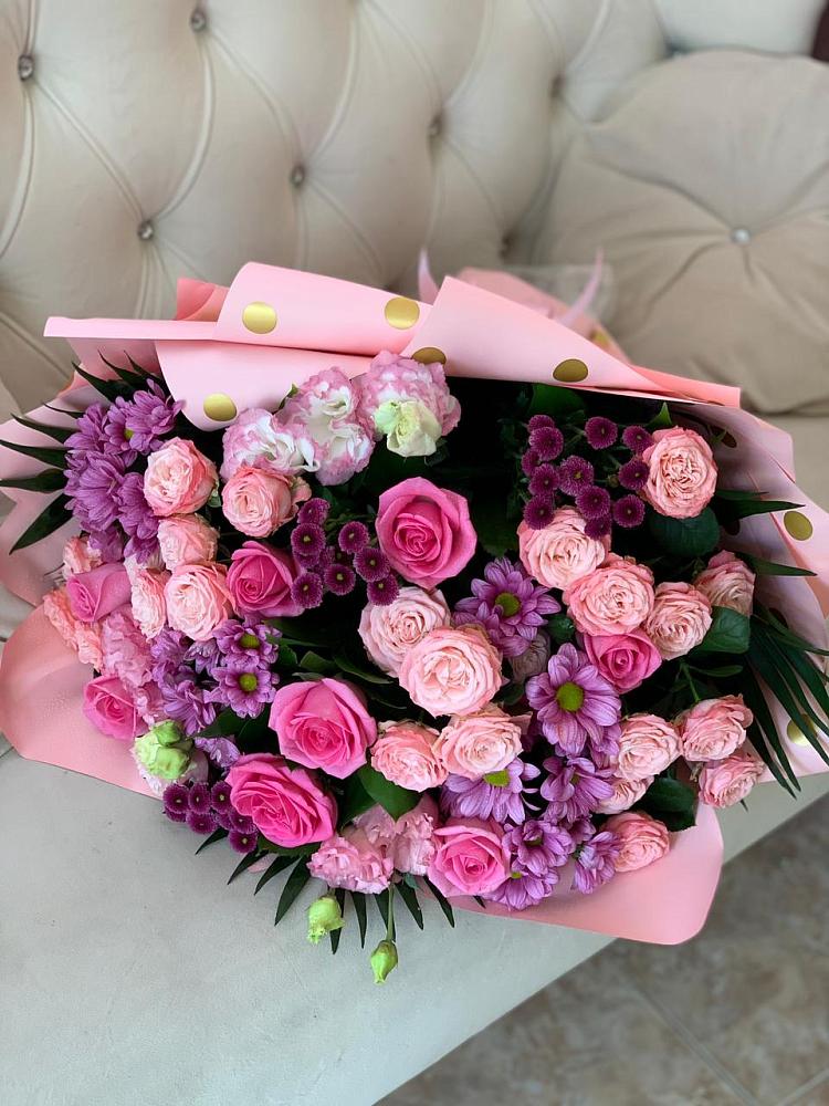 Букет цветов из: Хризантемы, Розы и Лизиантусы в Сковородино