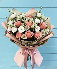 Букет цветов из:  Розы, Альстромерии и Лизиантусы в Сковородино