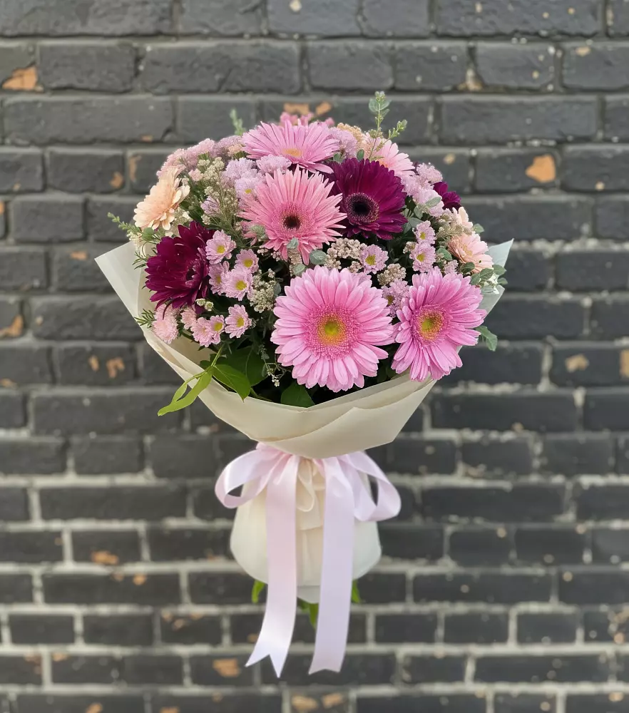 Букет цветов из: Герберы и Хризантемы в Сковородино