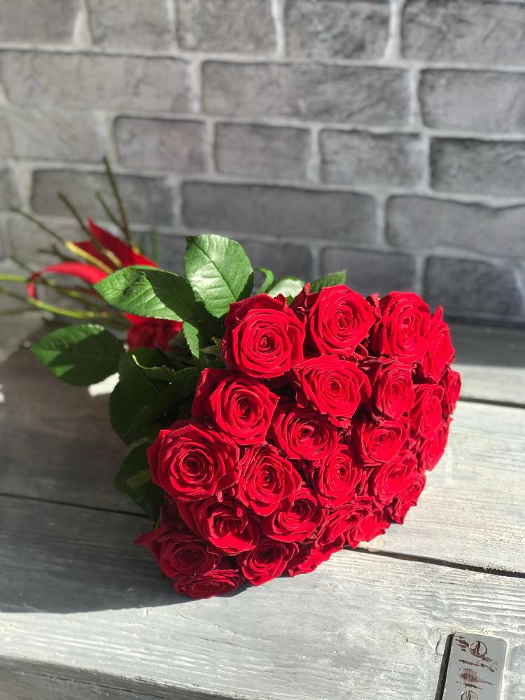 Букет Красные розы Фридом в Сковородино