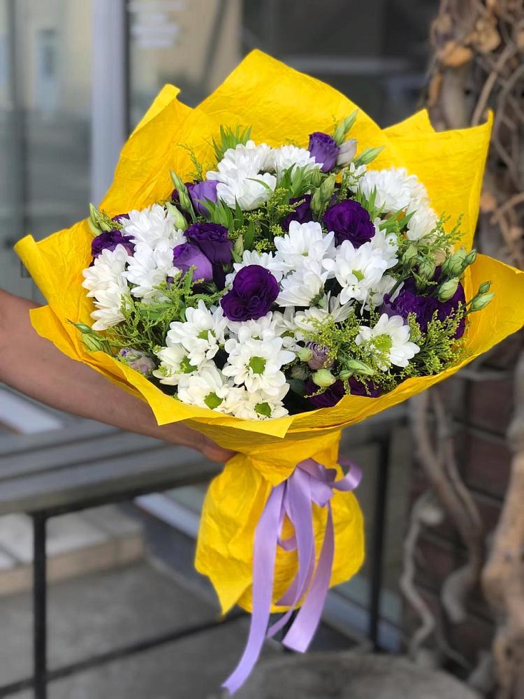 Букет цветов из: Ирисы, Хризантемы и Ромашки в Сковородино