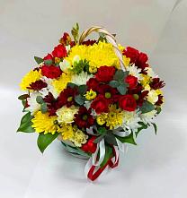Цветочная композиция из Хризантемы и Розы в корзине в Сковородино