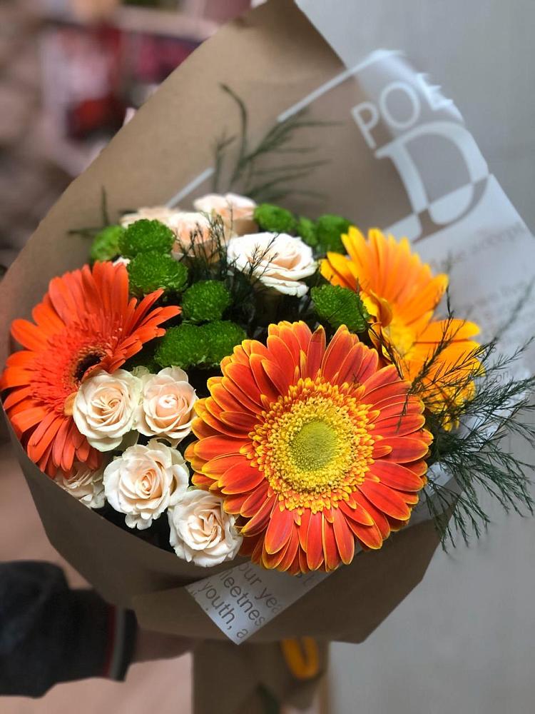 Букет цветов из: Герберы, Хризантемы и Розы в Сковородино