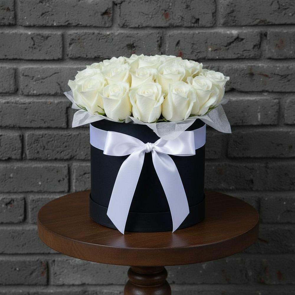 Цветочная композиция из Розы в шляпной коробке в Сковородино